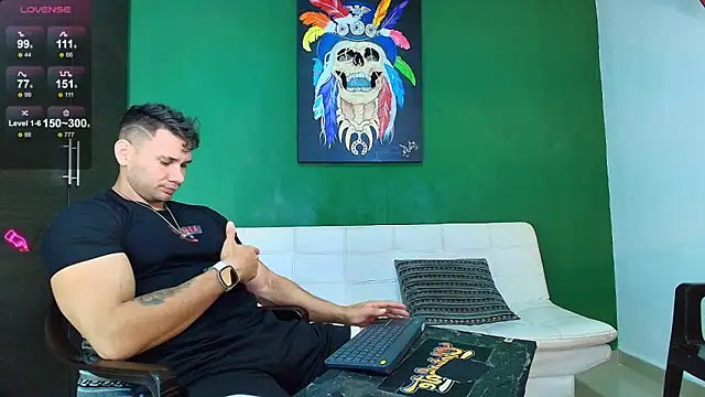 Snapshot of GendersonFit chatting on 9, 11, 2025 GendersonFit online show from 9, 11, 2025