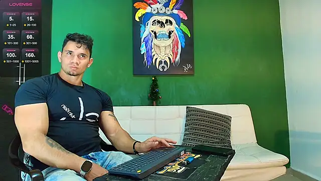 Snapshot of GendersonFit chatting on 25, 11, 2025 GendersonFit online show from 25, 11, 2025