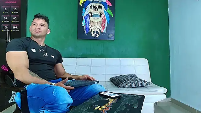 Snapshot of GendersonFit chatting on 8, 2, 2026 GendersonFit online show from 8, 2, 2026