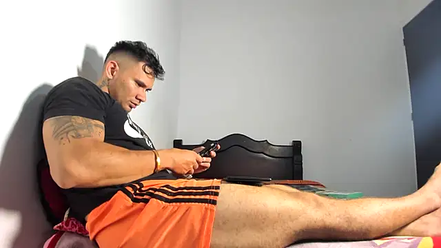 Snapshot of GendersonFit chatting on 19, 5, 2026 GendersonFit online show from 19, 5, 2026