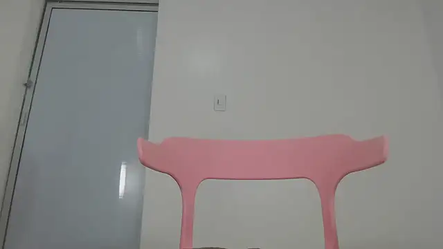 Upskirt Squirt96 online show from 4, 3, 2025