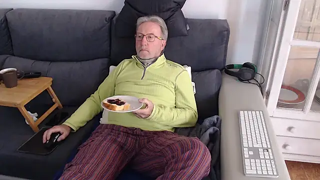 Nudelschwanz online show from 7, 3, 2025