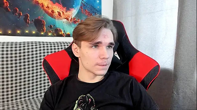 Snapshot of LetsDoSomethingFun chatting on 5, 3, 2025 LetsDoSomethingFun online show from 5, 3, 2025