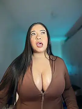 Snapshot of cami_ortiz__ chatting on 5, 5, 2026 cami ortiz online show from 5, 5, 2026