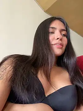 Snapshot of DaphneUwu chatting on 15, 12, 2024 DaphneUwu online show from 15, 12, 2024