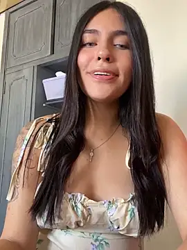 Snapshot of DaphneUwu chatting on 20, 1, 2025 DaphneUwu online show from 20, 1, 2025