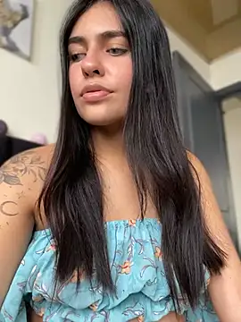 Snapshot of DaphneUwu chatting on 15, 2, 2025 DaphneUwu online show from 15, 2, 2025