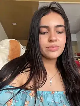 Snapshot of DaphneUwu chatting on 26, 2, 2025 DaphneUwu online show from 26, 2, 2025