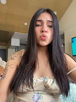 Snapshot of DaphneUwu chatting on 15, 3, 2025 DaphneUwu online show from 15, 3, 2025