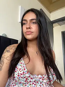 Snapshot of DaphneUwu chatting on 22, 3, 2025 DaphneUwu online show from 22, 3, 2025