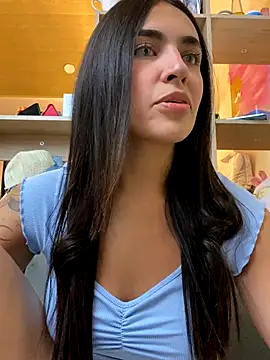 Snapshot of DaphneUwu chatting on 14, 9, 2025 DaphneUwu online show from 14, 9, 2025