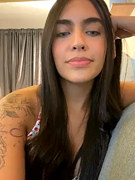 Snapshot of DaphneUwu chatting on 19, 9, 2025 DaphneUwu online show from 19, 9, 2025