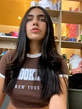 Snapshot of DaphneUwu chatting on 20, 9, 2025 DaphneUwu online show from 20, 9, 2025