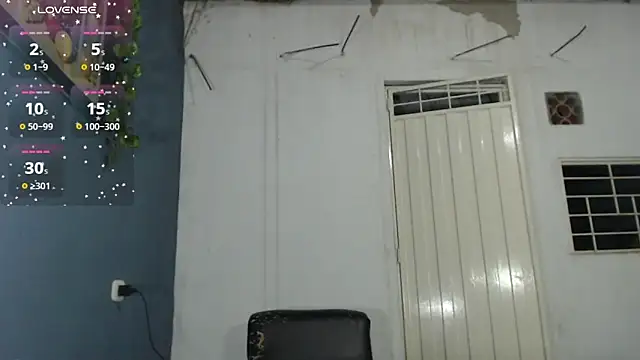 Snapshot of selena_moon98 chatting on 29, 9, 2025 selena moon98 online show from 29, 9, 2025