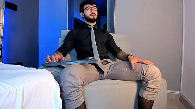 MarkWalker   online show from 13, 2, 2025