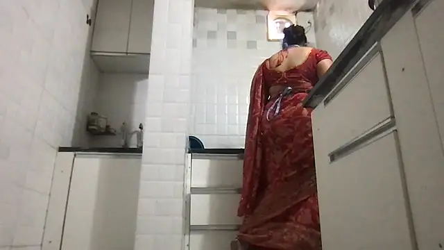 Snapshot of Riyasingh9 chatting on 17, 12, 2025 Riyasingh9 online show from 17, 12, 2025