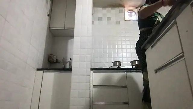 Snapshot of Riyasingh9 chatting on 23, 12, 2025 Riyasingh9 online show from 23, 12, 2025