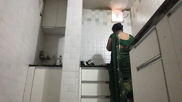 Snapshot of Riyasingh9 chatting on 16, 1, 2026 Riyasingh9 online show from 16, 1, 2026