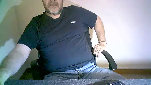 Snapshot of Greek_Passion chatting on 15, 3, 2025 Greek Passion online show from 15, 3, 2025