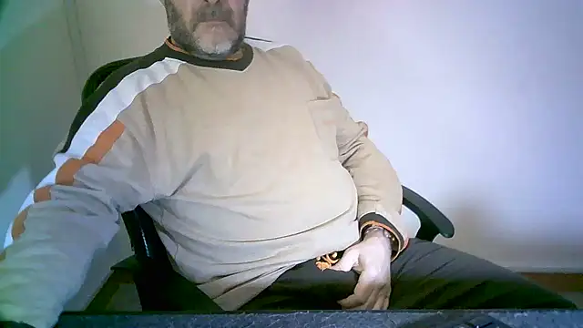 Snapshot of Greek_Passion chatting on 22, 3, 2025 Greek Passion online show from 22, 3, 2025