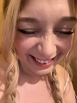 Snapshot of CherryAuroraa chatting on 15, 12, 2024 CherryAuroraa online show from 15, 12, 2024