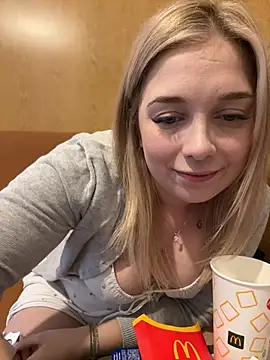 Snapshot of CherryAuroraa chatting on 19, 1, 2025 CherryAuroraa online show from 19, 1, 2025