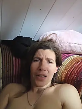 Snapshot of Lina_lou4 chatting on 11, 11, 2025 Lina lou4 online show from 11, 11, 2025