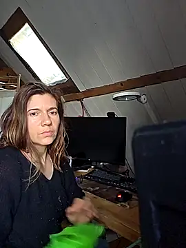 Snapshot of Lina_lou4 chatting on 12, 11, 2025 Lina lou4 online show from 12, 11, 2025