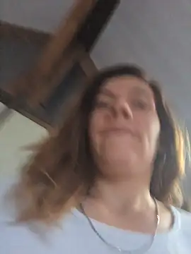 Snapshot of Lina_lou4 chatting on 17, 11, 2025 Lina lou4 online show from 17, 11, 2025