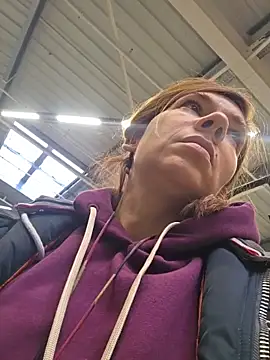 Snapshot of Lina_lou4 chatting on 5, 12, 2025 Lina lou4 online show from 5, 12, 2025