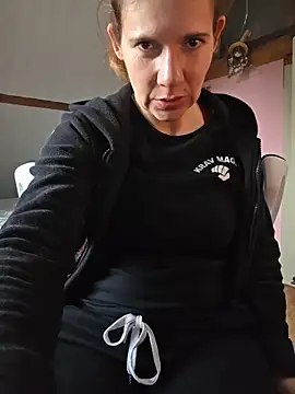 Lina lou4 online show from 19, 2, 2026