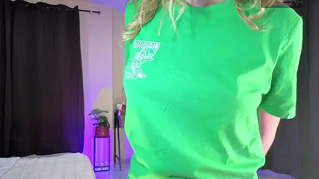 Snapshot of AmelieAxie chatting on 13, 1, 2026 AmelieAxie online show from 13, 1, 2026