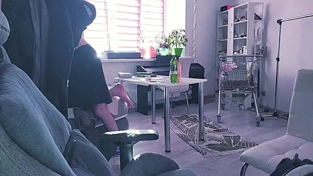 CandyChell online show from 14, 4, 2026