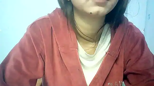 Snapshot of lovelydesi21 chatting on 15, 12, 2024 lovelydesi21 online show from 15, 12, 2024