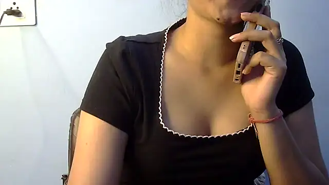 Snapshot of lovelydesi21 chatting on 15, 11, 2025 lovelydesi21 online show from 15, 11, 2025