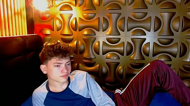 Snapshot of cruz_dante chatting on 22, 7, 2026 cruz dante online show from 22, 7, 2026