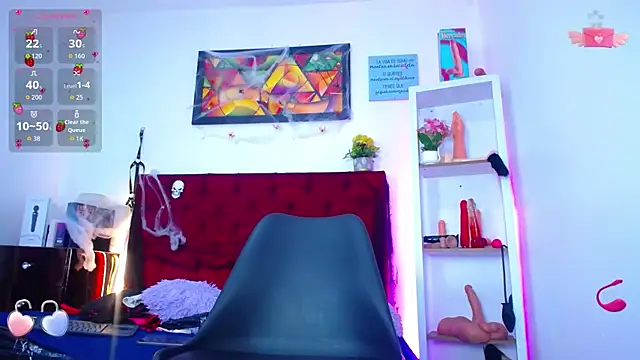 Snapshot of louise_nails chatting on 5, 11, 2025 louise nails online show from 5, 11, 2025