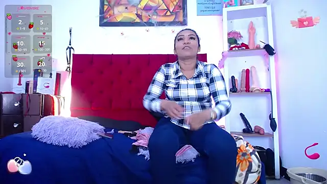 Snapshot of louise_nails chatting on 14, 11, 2025 louise nails online show from 14, 11, 2025