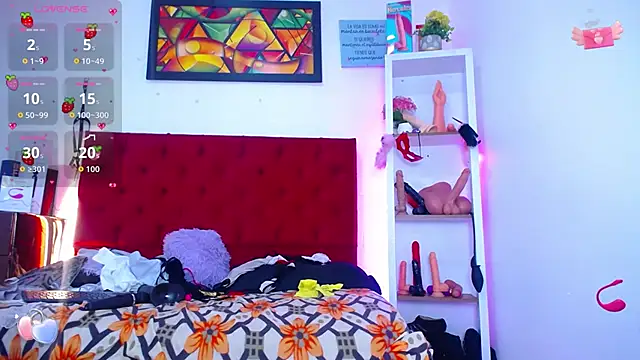 Snapshot of louise_nails chatting on 21, 11, 2025 louise nails online show from 21, 11, 2025