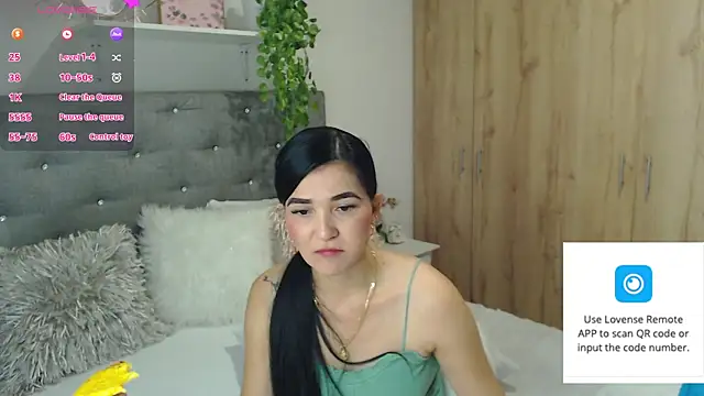 Snapshot of Neerea chatting on 24, 7, 2026 Neerea online show from 24, 7, 2026