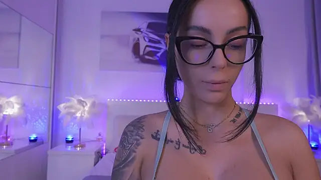 Mazeekiin30X online show from 6, 11, 2025