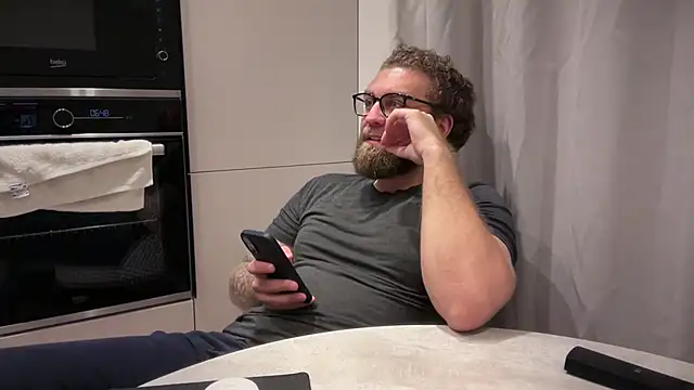 Bear bear  online show from 2, 7, 2026
