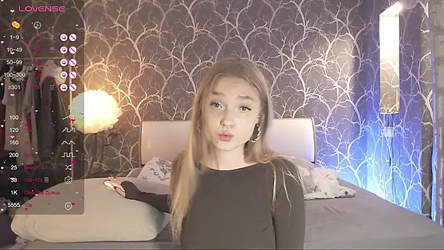 MiaMiaMeow online show from 18, 10, 2025