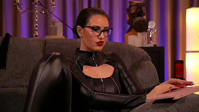 kelly kent online show from 1, 2, 2025