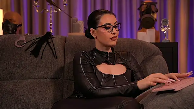 kelly kent online show from 9, 3, 2025