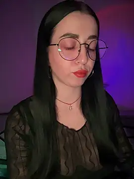 Emylia online show from 12, 11, 2025