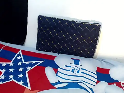 Snapshot of imyours-chenxx chatting on 21, 11, 2025 imyours-chenxx online show from 21, 11, 2025