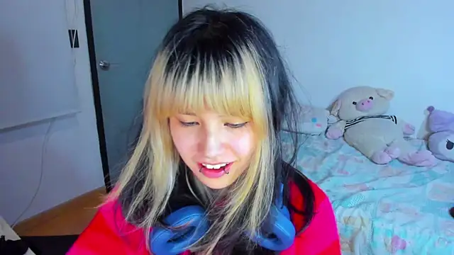 Akane-Mou online show from 24, 12, 2024