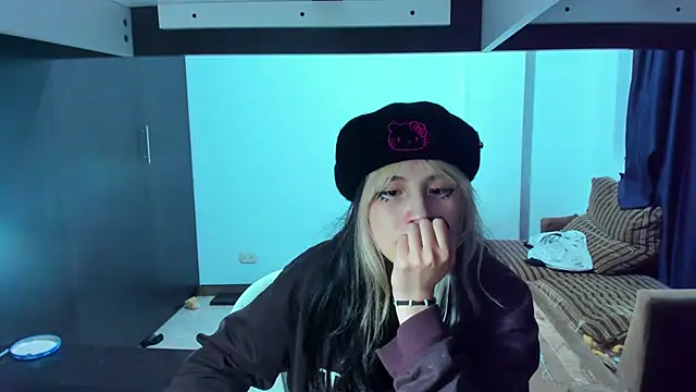 Akane-Mou online show from 7, 3, 2025