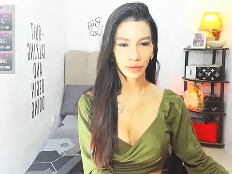 Snapshot of Trixie_Mattel21 chatting on 25, 3, 2026 Trixie Mattel21 online show from 25, 3, 2026